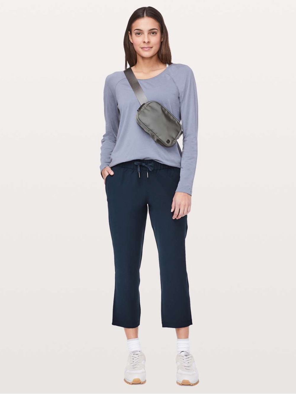 Lululemon On The Fly Crop *Woven 23" True Navy Size 12
